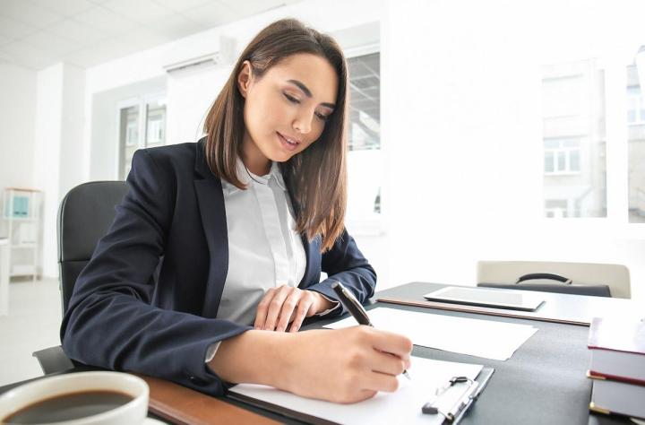 Avocate droit locatif Sartrouville